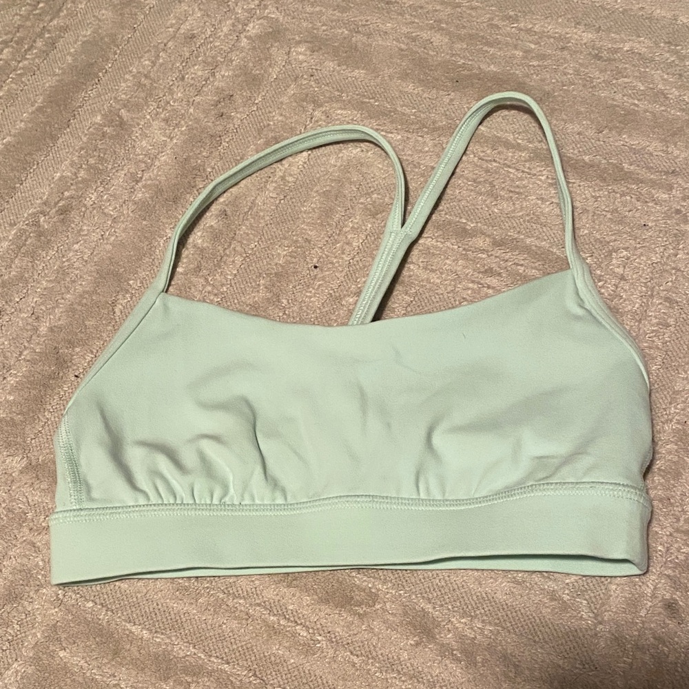 NWOT Lululemon Mint Green Women's strappy racer sports bra. Size 2.